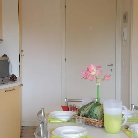 아파트 Modern Flat With Terrace - Beahost *