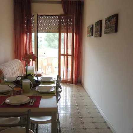 Modern Flat With Terrace - Beahost 아파트 비비오네