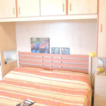 Modern Flat With Terrace - Beahost * 비비오네